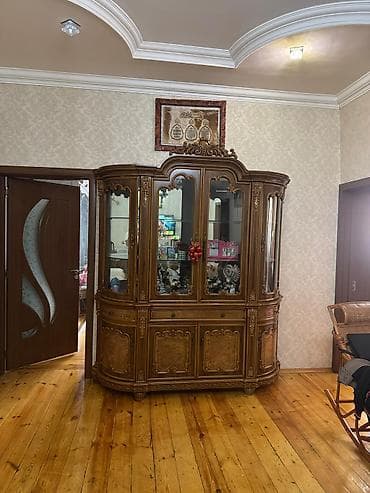 ayakkabi dolabi: Klassik üslubda iri vitrin-bufet - Material: ağac (təbii ağac — 2