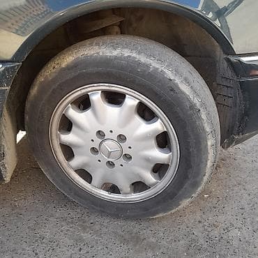 s class: Mercedes-Benz orijinal disklər və yay mövsümü üçün şinlər dəsti. - — 1