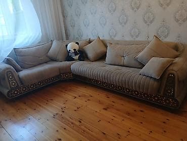 Künc divan satılır təcili satılır. Açılır və bazalıdır. Qiyməti 500