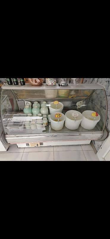 Endirim!!! Vitrin soyuducu 200azn. Olcu 1.10×1.50sm. Unvan Sabuncu