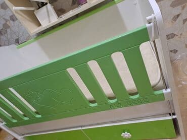 tek kravat ikinci əl: Oğlan üçün, İşlənmiş, Dördbucaq, Beşik, Matras ilə, Yellənmə mexanizm ilə — 4