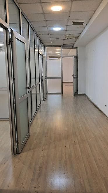 взять офис в аренду: Nerimanov r-nu, Ehmed Recebli kucesinde Biznes Merkezinde 3 otaqli — 4