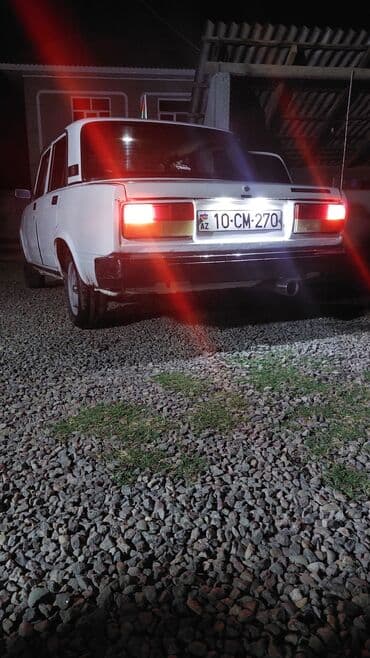 ваза стеклянная прозрачная высокая без узора: VAZ (LADA) 2107: 1.6 l | 1995 il 2410000 km Sedan — 11