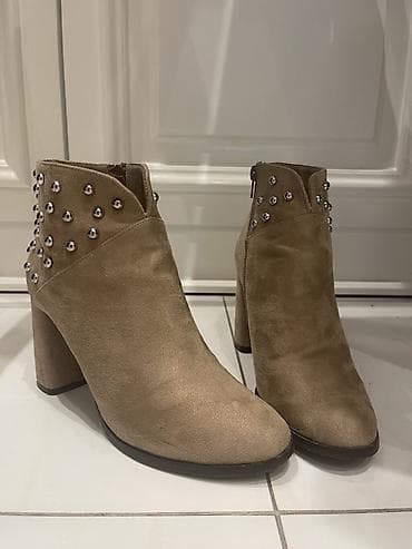 Qadınlar üçün bej rəngli qısa çəkmə (ankle boot) - Material: süet