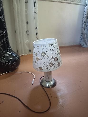 ev dekoru: Masaüstü dekorativ lamp - Klassik dizaynlı, çiçək naxışlı abajur - Ağ — 1