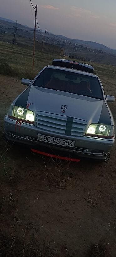 d2s led: Mercedes-Benz 240: 1.8 l | 1995 il Sedan — 1