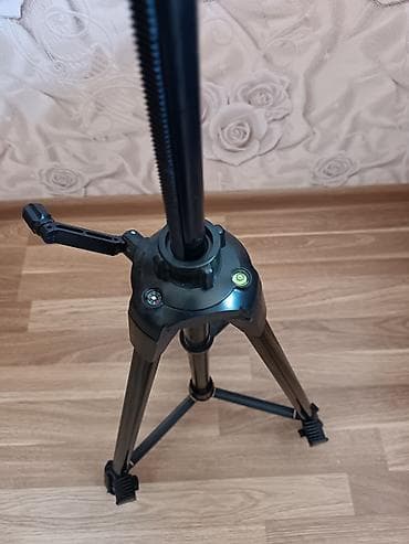 telf: Çoxfunksiyalı, hündürlüyü tənzimlənən tripod satılır. Həm peşəkar — 3
