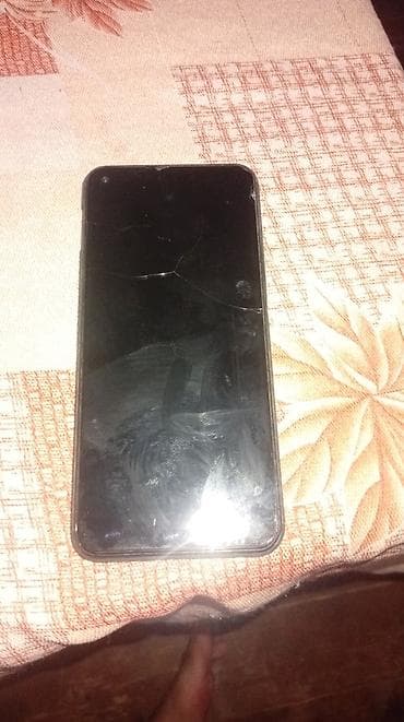 Tekno camon 15 yaxsi telfondu zaretka super saxliyir cox praqram — 2