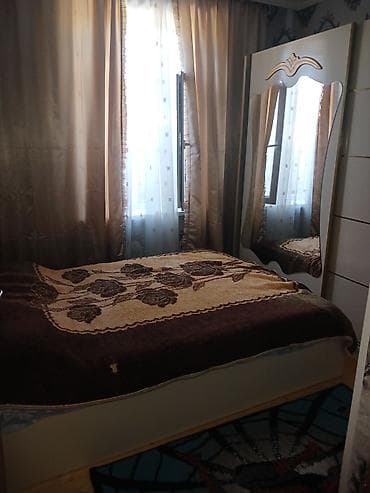 nzs ev kiraye: 2otaqli heyet evi ewyalari ile birge kiraye verilir.Aileye — 3