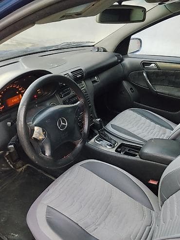turbo az 014: Mercedes-Benz C-Class: 2.2 l | 2001 il Sedan — 4