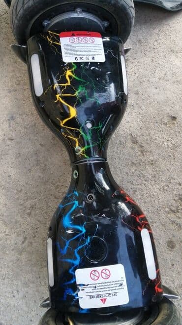 Elektrikli hoverboard (özünü tarazlayan skuter) - Gövdə rəngi: qara