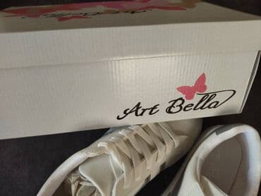 adidas qaçış üçün qadın krossovkaları: Ölçü: 38, rəng - Ağ, Yeni — 2