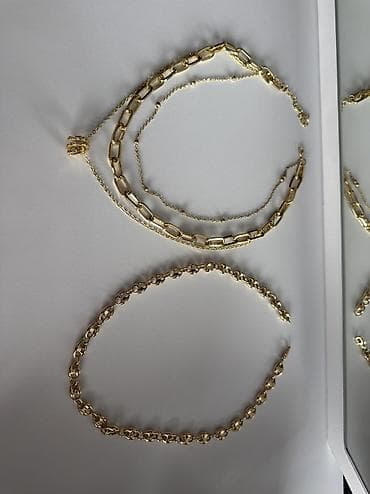 Sep. 3lü bvlgari sep və digəri də ayrıdır. Tək olanı choker kimi də lalafo.az -da Sep. 3lü bvlgari sep və digəri də ayrıdır. Tək olanı choker kimi də