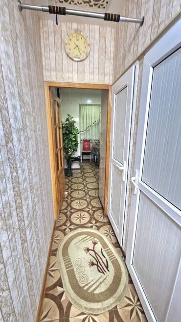 sumqayit 6 ci mikrorayon: Bakı, Bakıxanov qəs., 3 otaqlı, Köhnə tikili, m. Neftçilər, 90 kv. m — 15