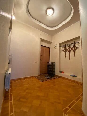 qobuda kirayə evlər: Badamdarda 2mertebeli binanın 2-cu mərtəbəsində yerləşən ümumi sahəsi — 23