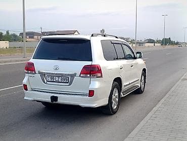 qazel satşı: Toyota Land Cruiser GXR – ağ rəngdə, tam ölçülü off-road/SUV. Əsas — 4