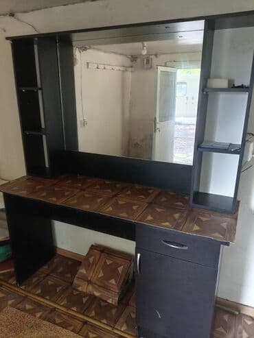 cay evi ucun divanlar: Bərbər/kosmetologiya üçün dəst: - Böyük güzgülü iş stolu: qara rəngli — 2