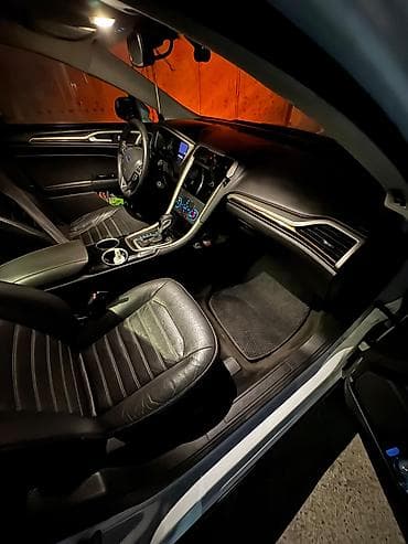 balansera kardan: Ford Fusion sedan – ağ rəng, geniş salon və iri baqaj. idiyal — 6