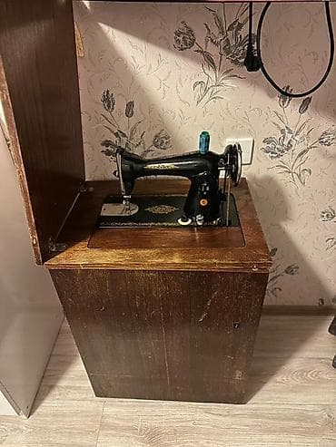 et masini: Tikiş maşını – dolab tipli, pedallı model - Klassik mexaniki tikiş — 1