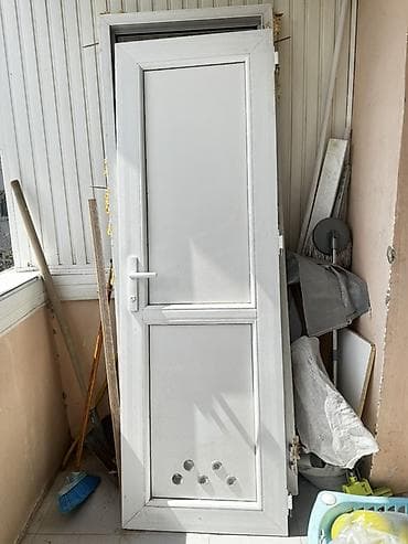 Plastik qapı və kiçik pəncərə blokları.Ikisi bir yerde 70 azne