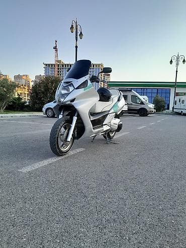- HONDA, 500 sm3, 2003 il, 47000 km