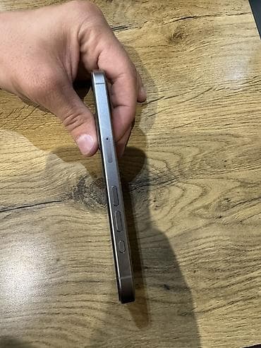 iphone 3 pro: IPhone 15 Pro, 256 GB, Natural Titanium, Barmaq izi, Simsiz şarj, Face ID — 5