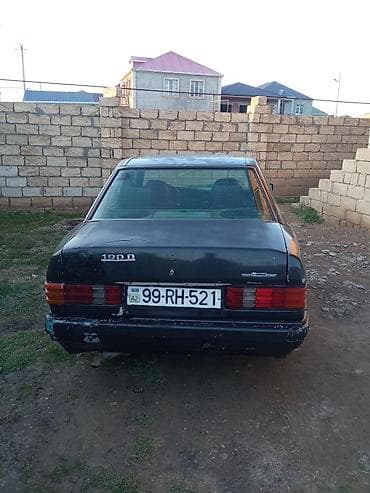 w202 bufer satilir: Mercedes-Benz 190D (W201) sedan - Kuzov: qara rəng, 4 qapılı sedan — 2