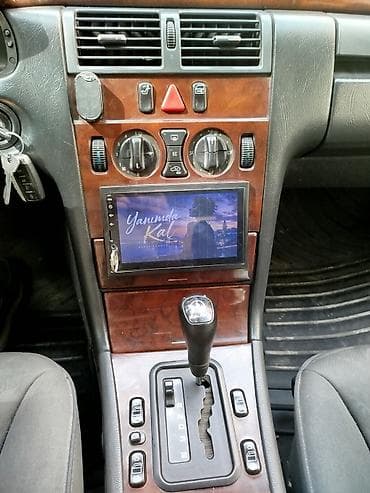 lider diski type 0: Mercedes-Benz 230: 2.3 l | 1995 il Sedan — 6