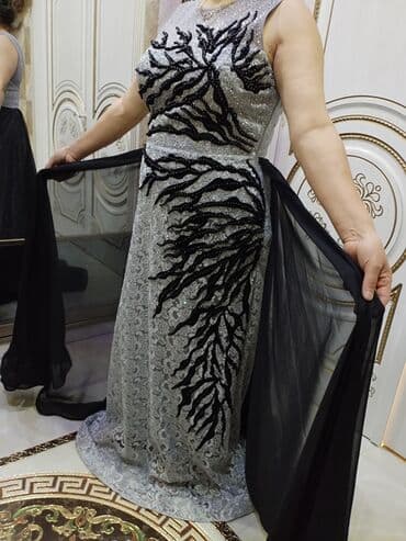 вечерние платья на новый год: Zərif axşam/ziyafət geyimi - Rəng: gümüşü boz krujeva əsas, qara — 11