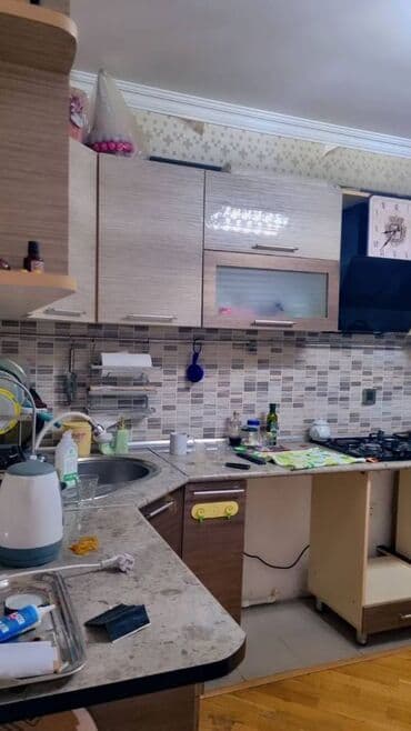 kiraye evler xacmaz: Yeni günəşli,daş karxanasının yanında,9 mərtəbənin,5-ci mərtəbəsində,2 — 11