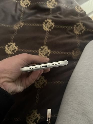 iphone 11 mağaza: IPhone 11, Ağ, Face ID — 4