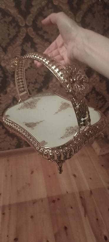 ruçkalar: Zərif dekorativ süd rəngli güzgü əsaslı servis səbəti - Material — 1