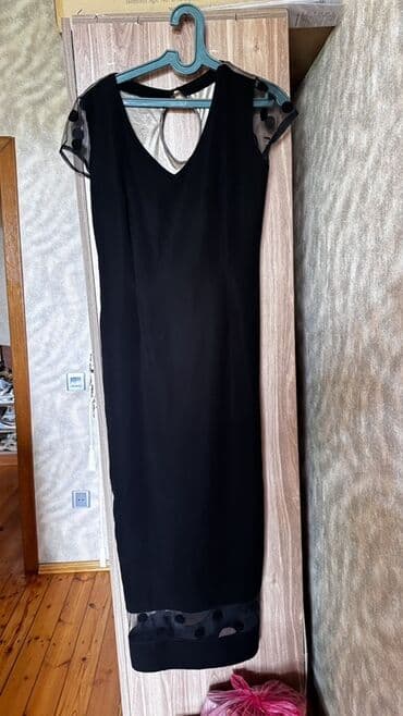 Qadın geyimi – qara kokteyl donu - Rəng: klassik qara - Model: dizə