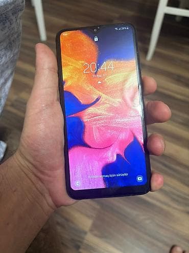 Samsung Galaxy A10, 32 GB, rəng - Qara, İki sim kartlı — 2