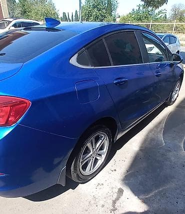 masın satışı: Chevrolet Cruze sedan – mavi rəng.maşın idealdır.bütün rasxodlar — 5