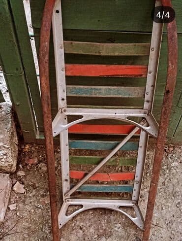 uşaq ucun oturacaq: Uşaq xizəyi sovet dövründə istehsal olunan - Material: metal karkas — 2