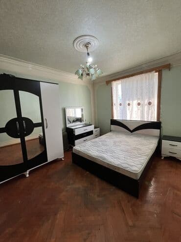 Uzunmüddətli kirayə mənzillər: Mərkəzdə universamın üstündə 9/5-ci mərtəbəsində 2 otaq (otaqlar — 4