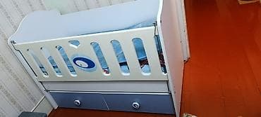 Oğlan və qız üçün, İşlənmiş, Dördbucaq, Beşik, Dəstsiz, Matras ilə, Yellənmə mexanizmsiz lalafo.az -da Oğlan və qız üçün, İşlənmiş, Dördbucaq, Beşik, Dəstsiz, Matras ilə, Yellənmə mexanizmsiz
