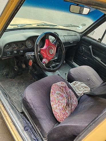 Другие автомобили: Texniki baxışı sığortası bitib sənədləri qaydasındadır üstündə niva — 2