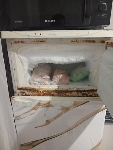 kiçik kamera: İkiqapılı soyuducu - Üst hissədə dondurucu bölmə, alt hissədə — 4