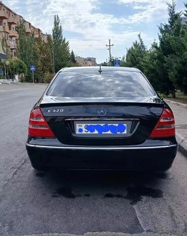 Tavalar: Mercedes-Benz E 320: 3.2 l | 2003 il Sedan — 2