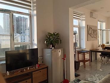 🏡✨ RƏSSAMLARIN BİNASINDA MƏNZİL SATILIR ✨🏡 📍 İnşaatçılar prospekti – — 8