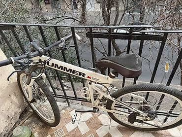 Hummer X seriyalı dağ velosipedi - Rəng: ağ, qara loqo yazıları ilə -