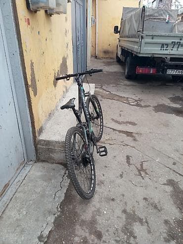 velosiped 28 satilir: Dağ/şosse üçün hibrid tipli velosiped - Ölçü: 27.5" təkərlər - — 2