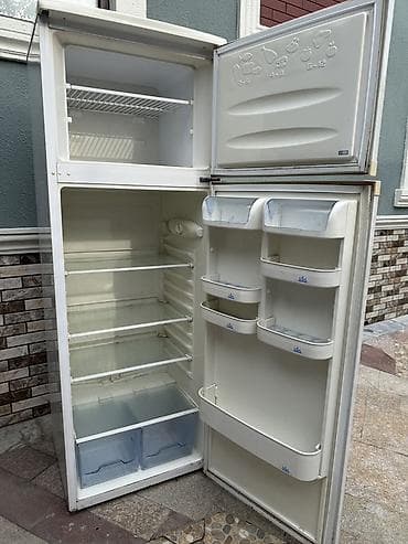 ev lazer: 2 qapılı Beko Soyuducu Satılır, rəng - Ağ — 3