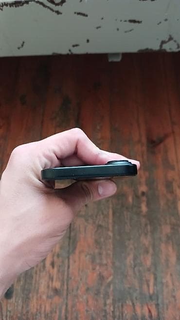 apple ipad a16: IPhone 16, 128 GB, Qara, Face ID — 7