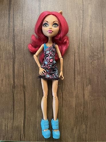 mutfaq oyuncaqları: Monster High tərzində oynağı bebek - Parlaq çəhrayı saçlı — 1
