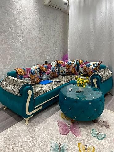 ZKünc divan açılmır baza yoxdur pufik daxil 350₼. Ünvan Masazir (TT) M