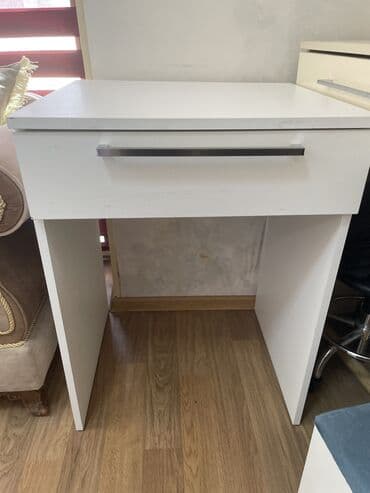 стол для наращивания ногтей: Новый, Стол для маникюра, С зеркалом — 2