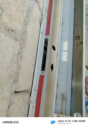seyfi qapi: Metall qapı paneli və kasası - Material: qalın metal/saçdan — 1